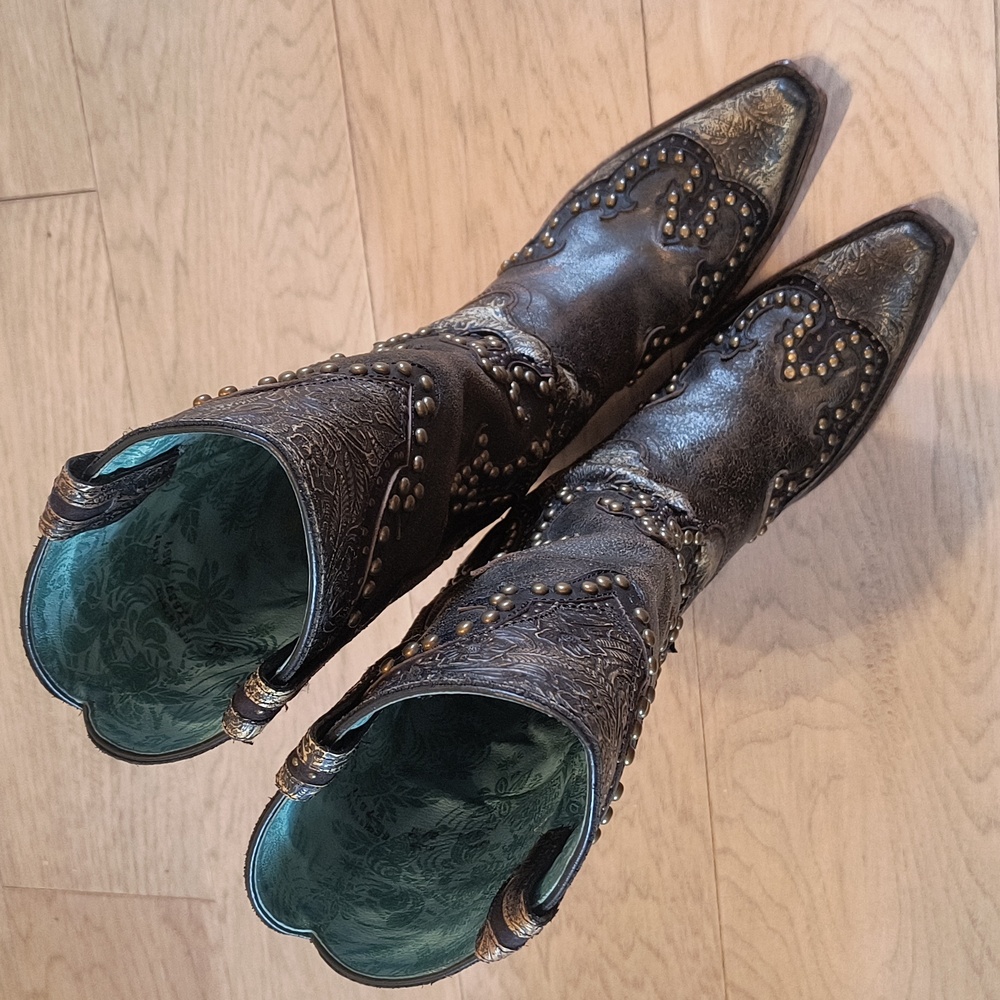 Corral Vintage Boots - Picture 7 of 14